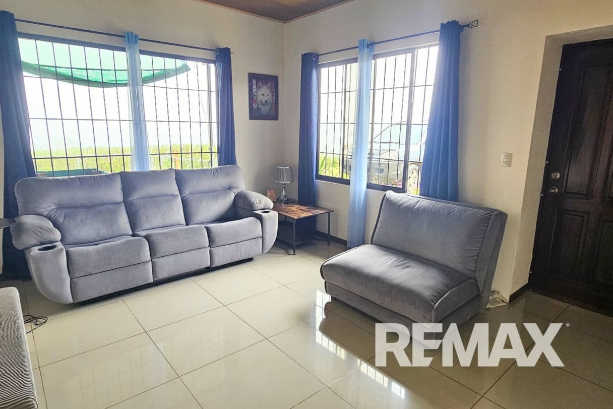 Off-Grid Mountain Home with Multiple Volcano Views on 5,775 m² – La Balsa, San Ramón, photo 11