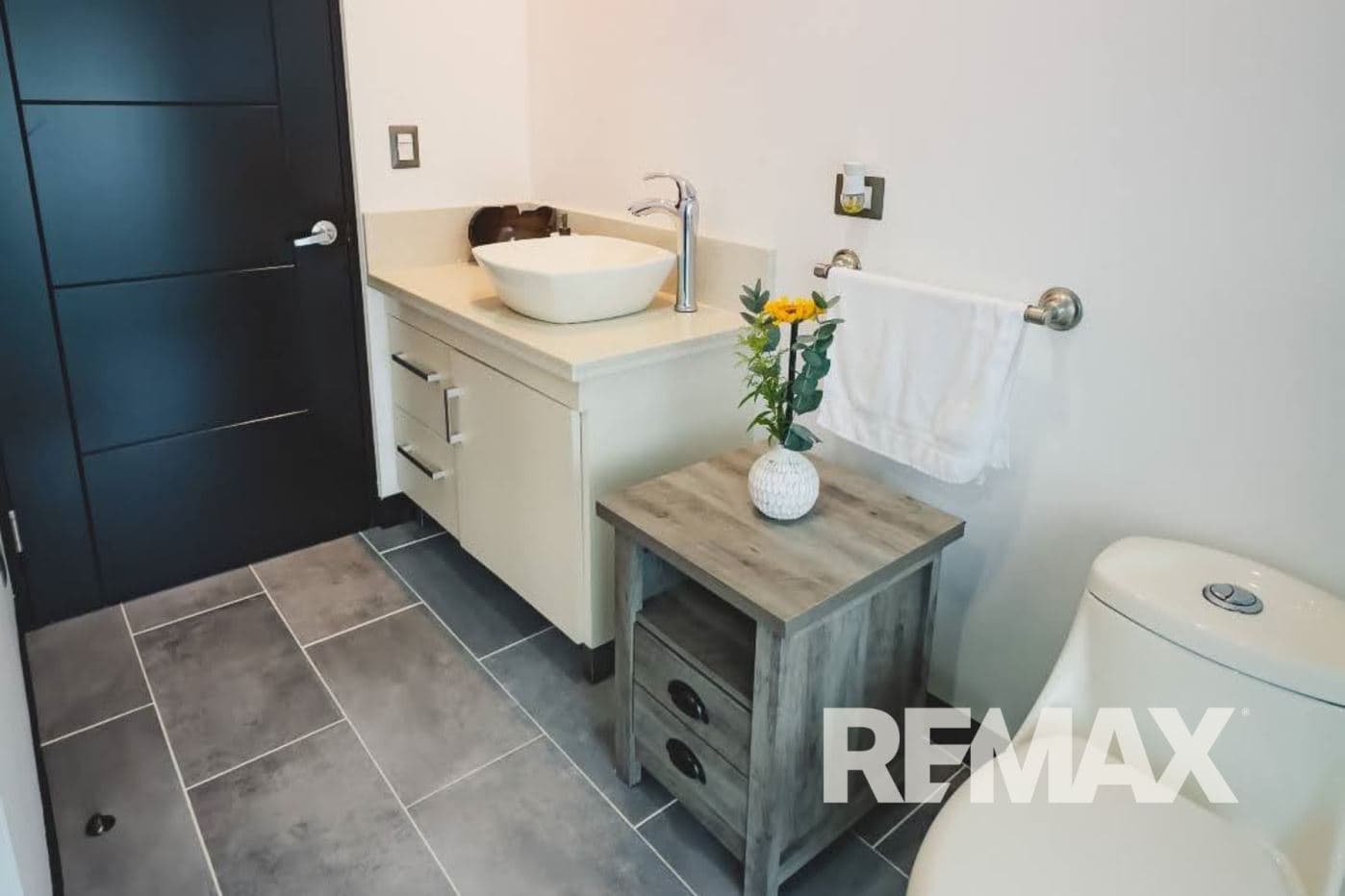 Ultra-modern Mansion for sale near La Fortuna in Ciudad Quesada, 4 Levels, Elevator, Indoor Pool and Jacuzzi w Volcano Views, photo 27