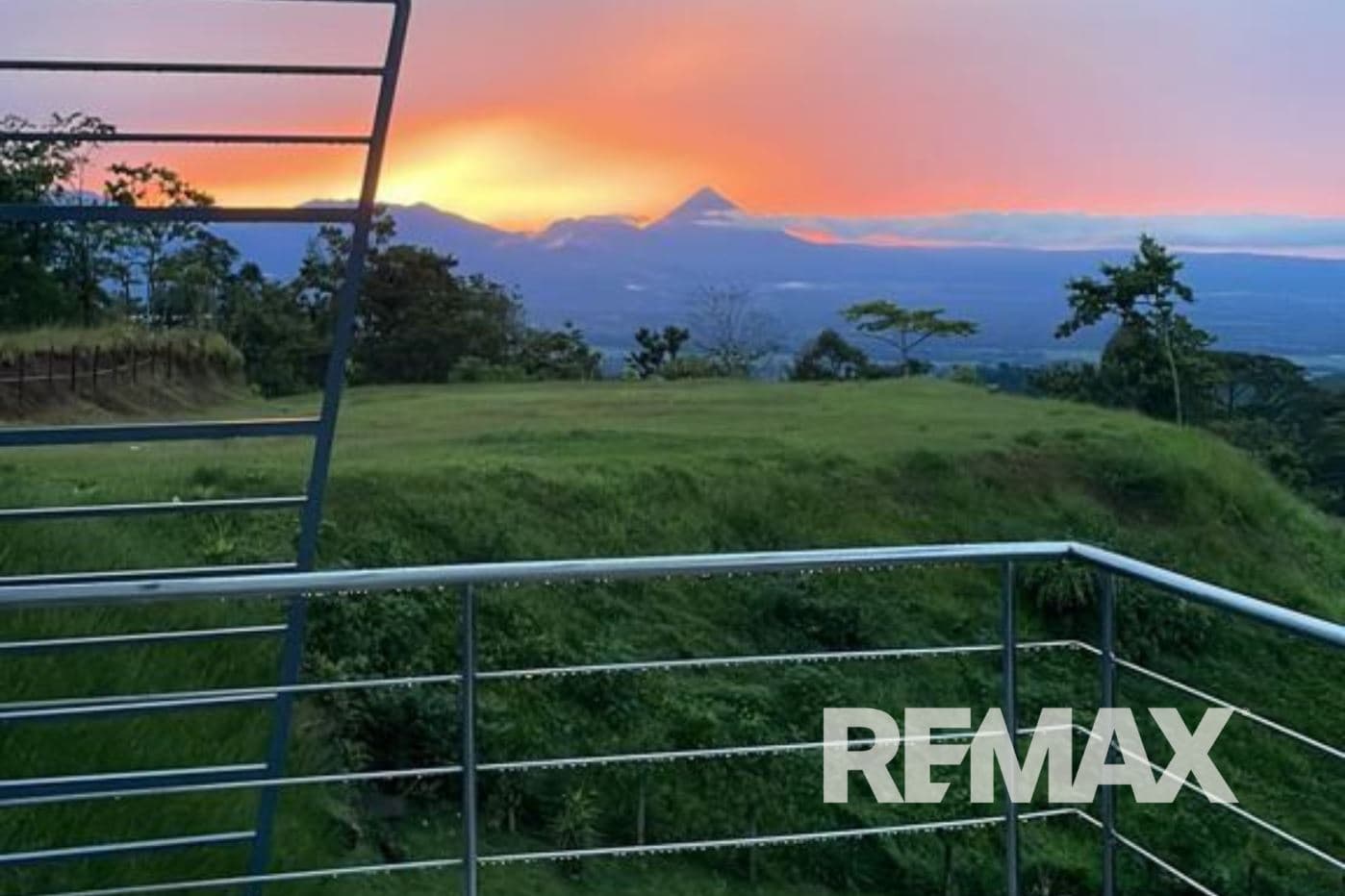 Ultra-modern Mansion for sale near La Fortuna in Ciudad Quesada, 4 Levels, Elevator, Indoor Pool and Jacuzzi w Volcano Views, photo 6