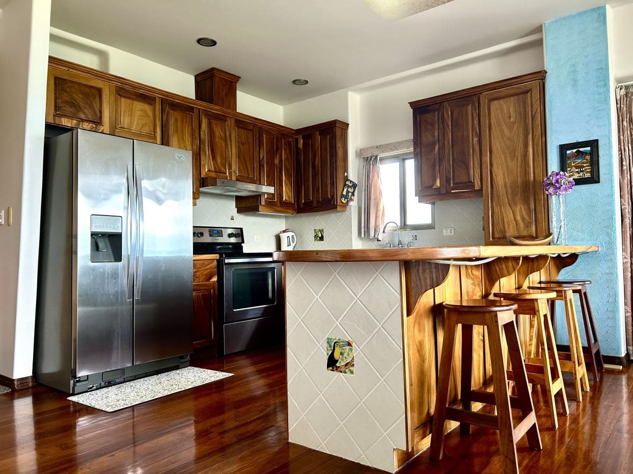 Luxury Hilltop Condo with Panoramic Lake Arenal & Volcano Views — Modern Retirement Living with Strong Vacation Rental Potential, photo 8