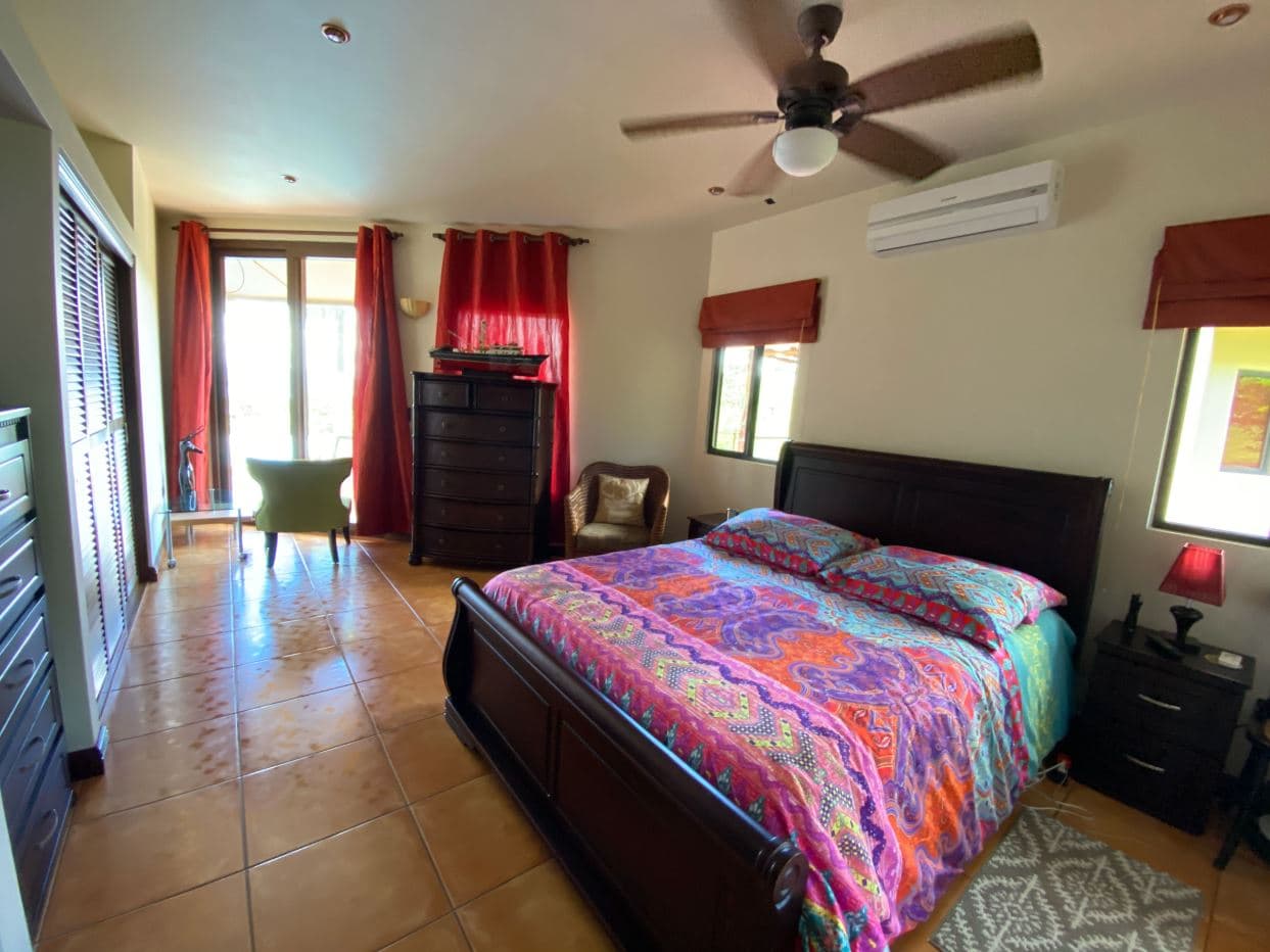 LUXURY MOUNTAIN VILLA AT LAKE ARENAL FOR SALE WITH SPECTACULAR VIEW OF Lake Arenal, photo 11
