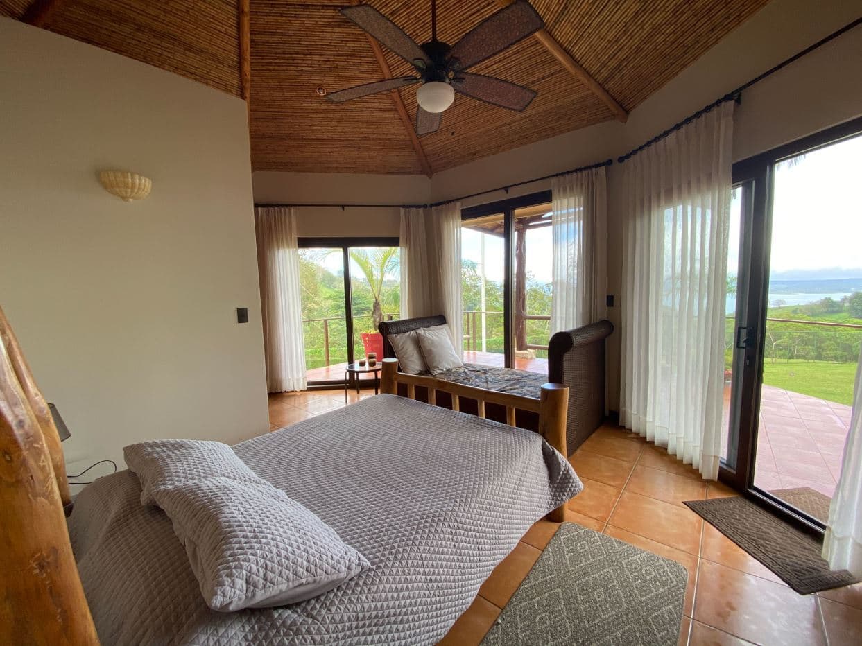 LUXURY MOUNTAIN VILLA AT LAKE ARENAL FOR SALE WITH SPECTACULAR VIEW OF Lake Arenal, photo 22