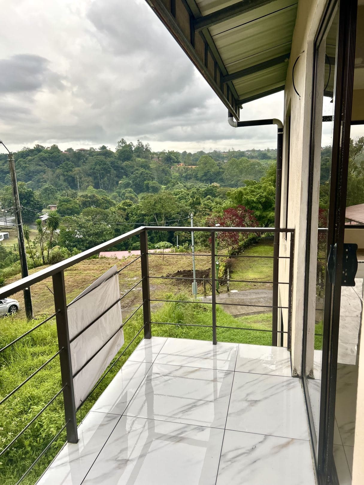 Modern New Build Overlooking Lake Arenal - Walkable to Downtown Nuevo Arenal, photo 11