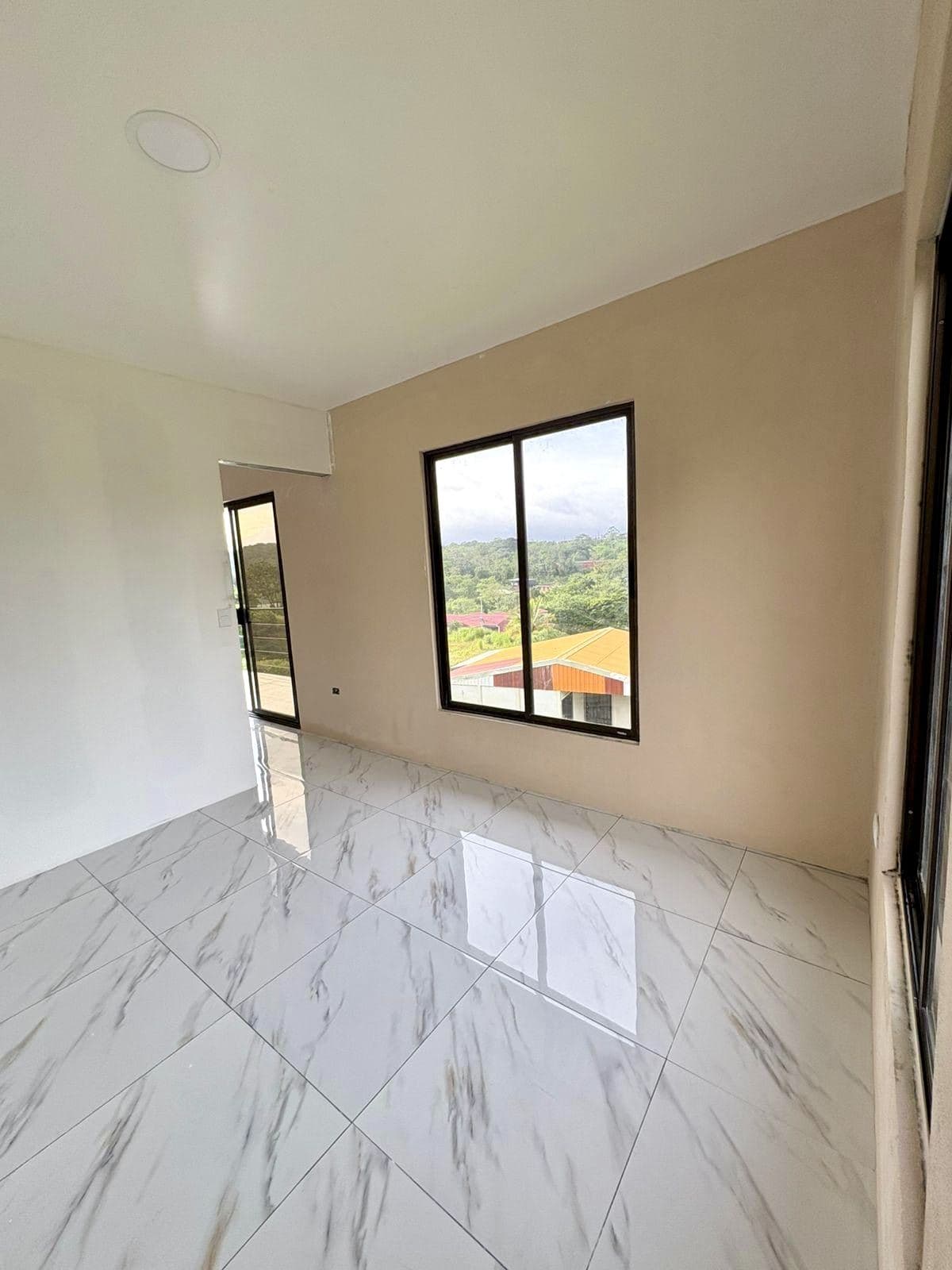 Modern New Build Overlooking Lake Arenal - Walkable to Downtown Nuevo Arenal, photo 16