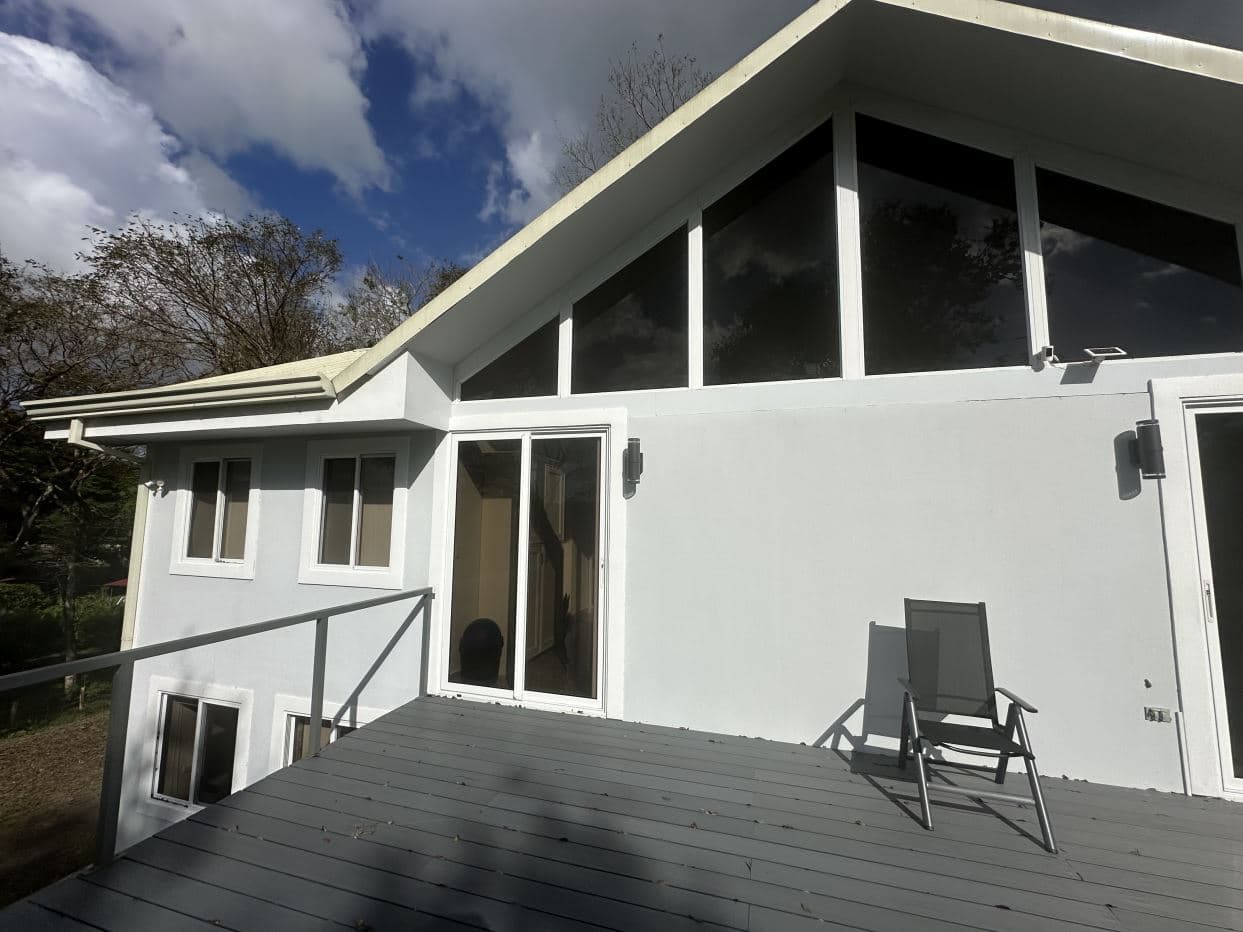 Luxury lakefront home, photo 7