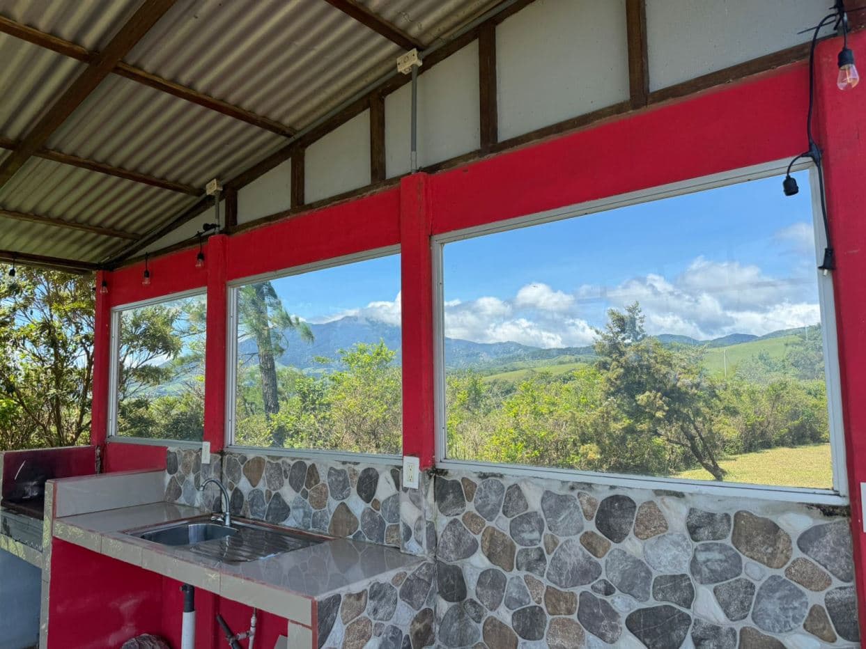 Modern Cabin on Huge Property in Tilaran near Lake Arenal Costa Rica for Sale, photo 2