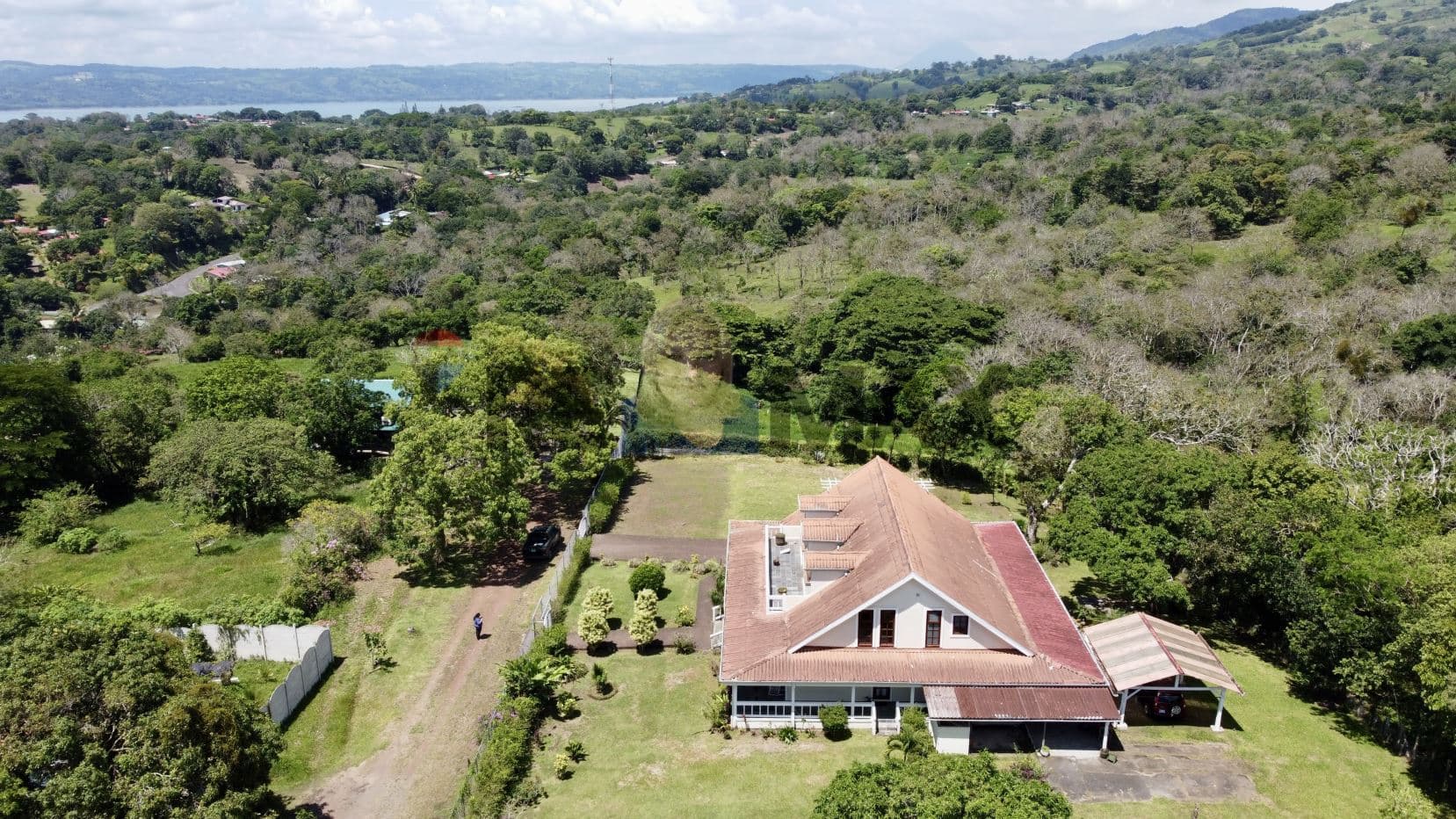 Luxurious “Tronadora”Lake Arenal Mansion for Sale with Picturesque Country Views and Lake Views, photo 23