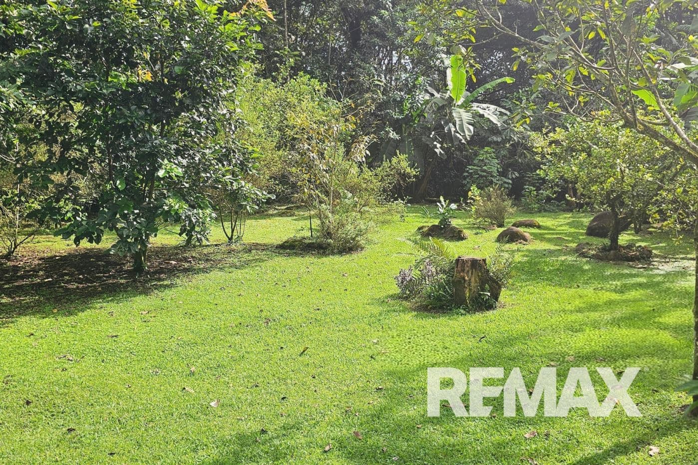 Spacious 3-Bed, 2-Bath Bungalow on a Large, Fenced Property Near La Fortuna – Garage with Guest House Potential!, photo 15