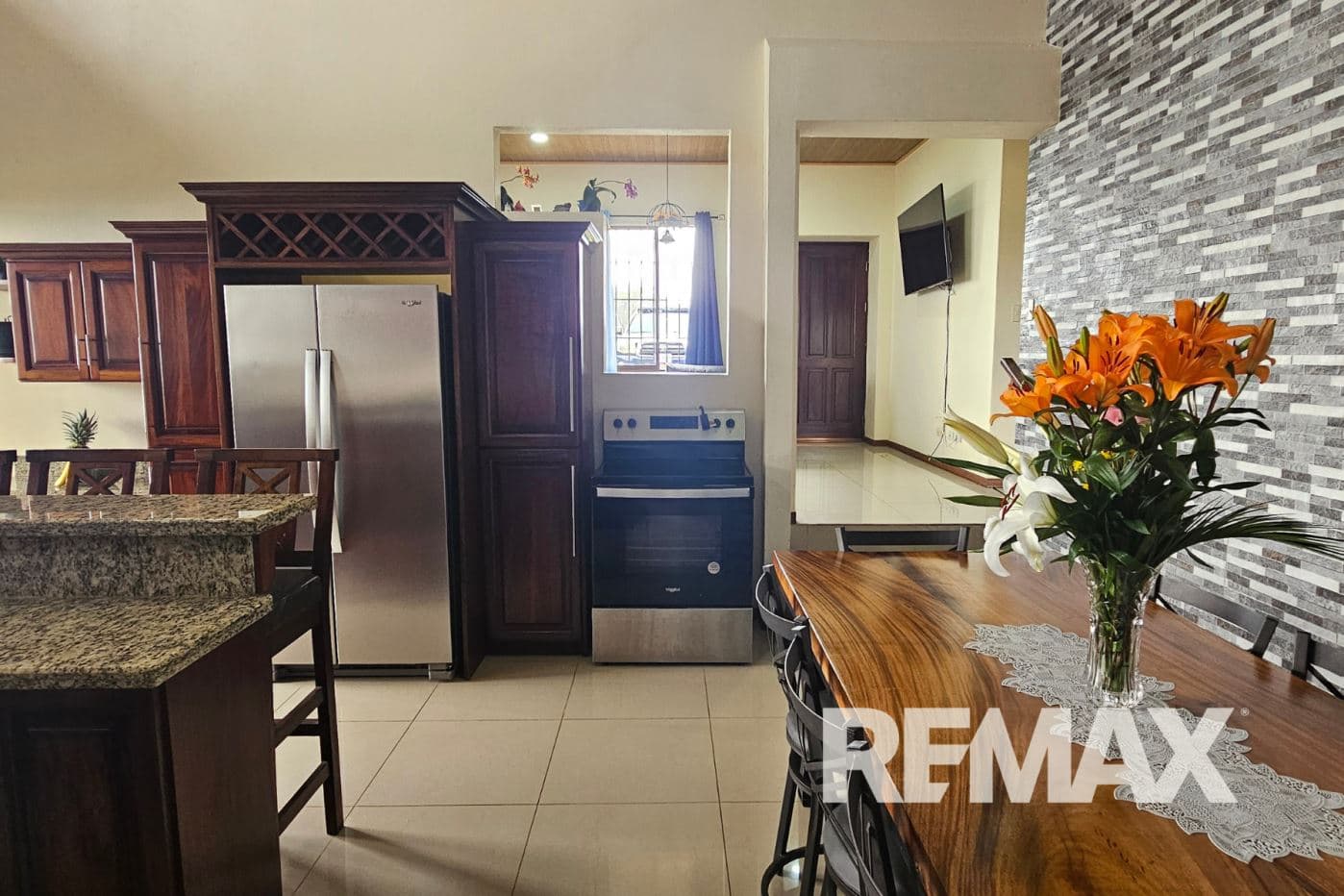 Off-Grid Mountain Home with Multiple Volcano Views on 5,775 m² – La Balsa, San Ramón, photo 19