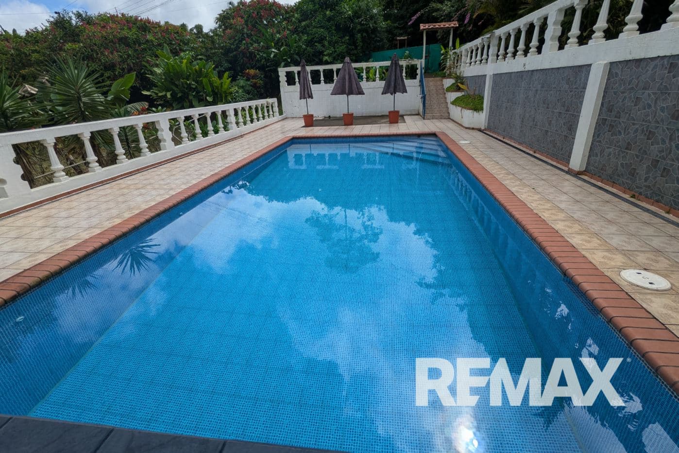 17-Acre Estate with Pool, Guest House & Income Potential Near La Fortuna, photo 3