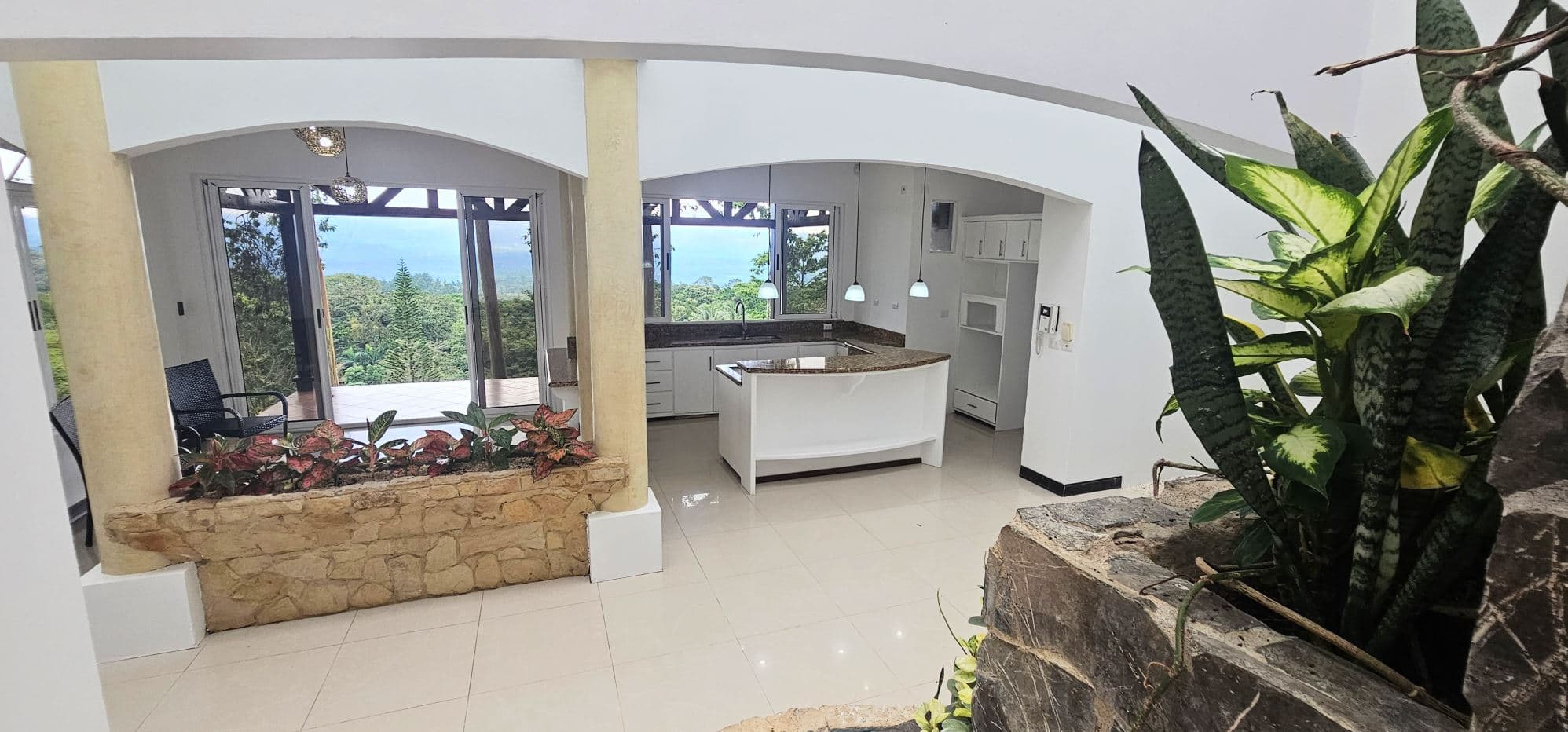 Spacious Family Home with Arenal Volcano Views in Florencia, photo 6