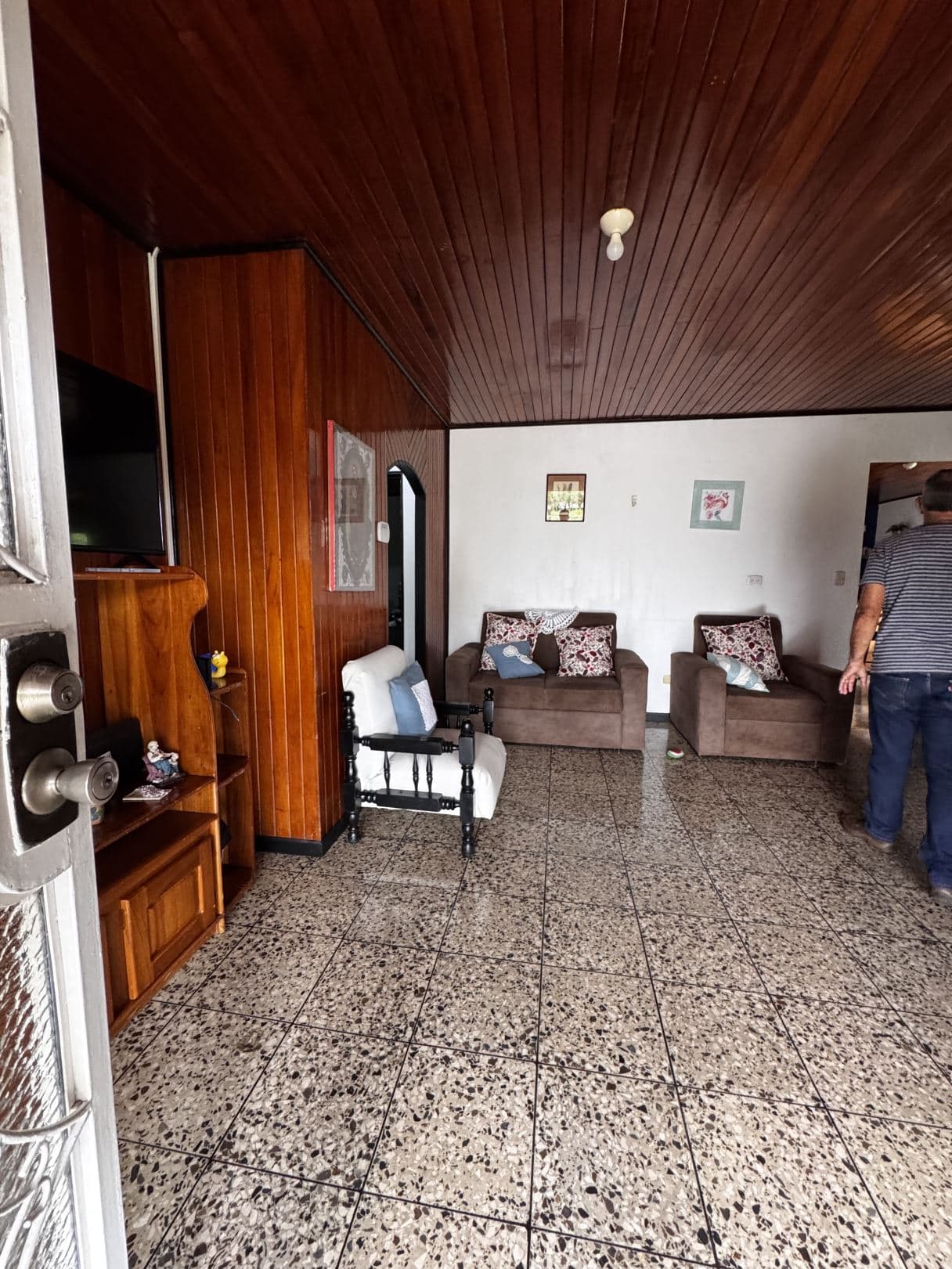 For Sale 5 Bedroom House Near La Fortuna with Fruit Trees and Large Lot, photo 2