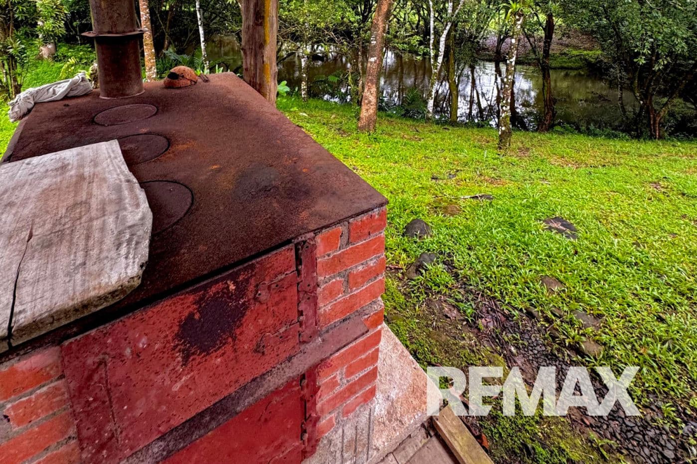 Almost 2acres Property, house with Pool, Lake, and BBQ Area, photo 11