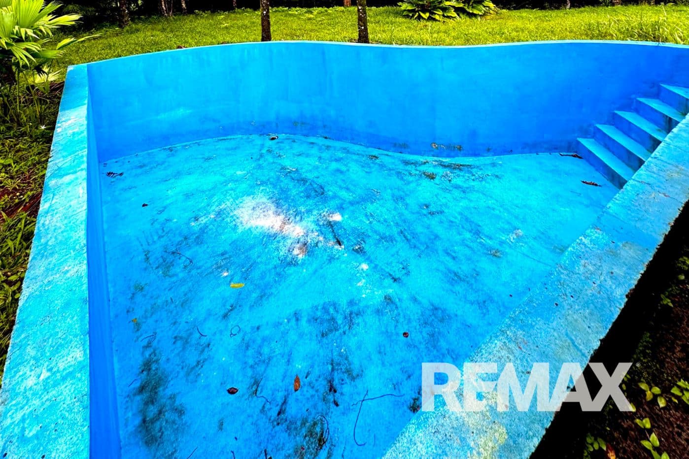 Almost 2acres Property, house with Pool, Lake, and BBQ Area, photo 3