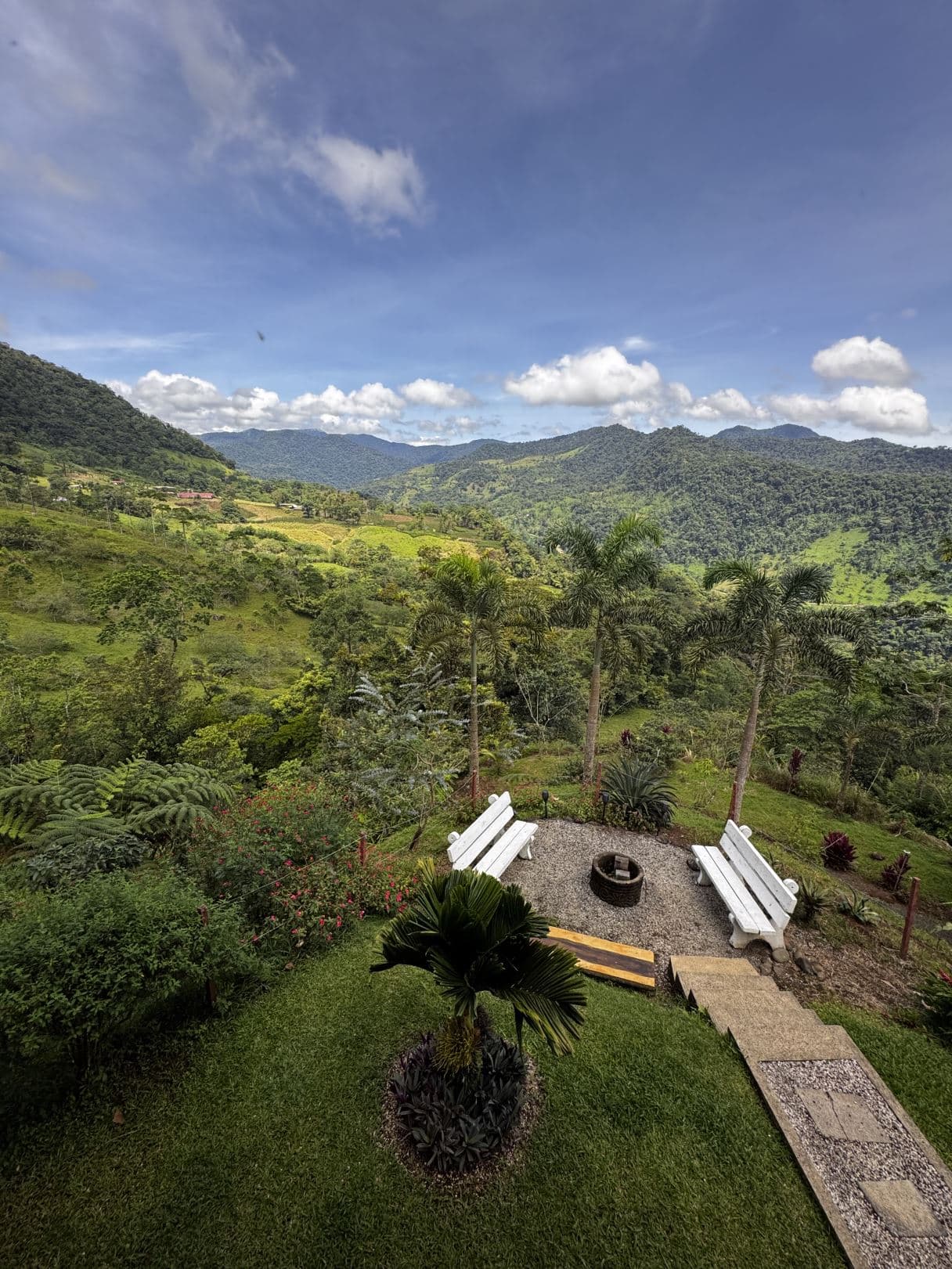 Rustic-Modern Paradise with Pool and Stunning Views, photo 13
