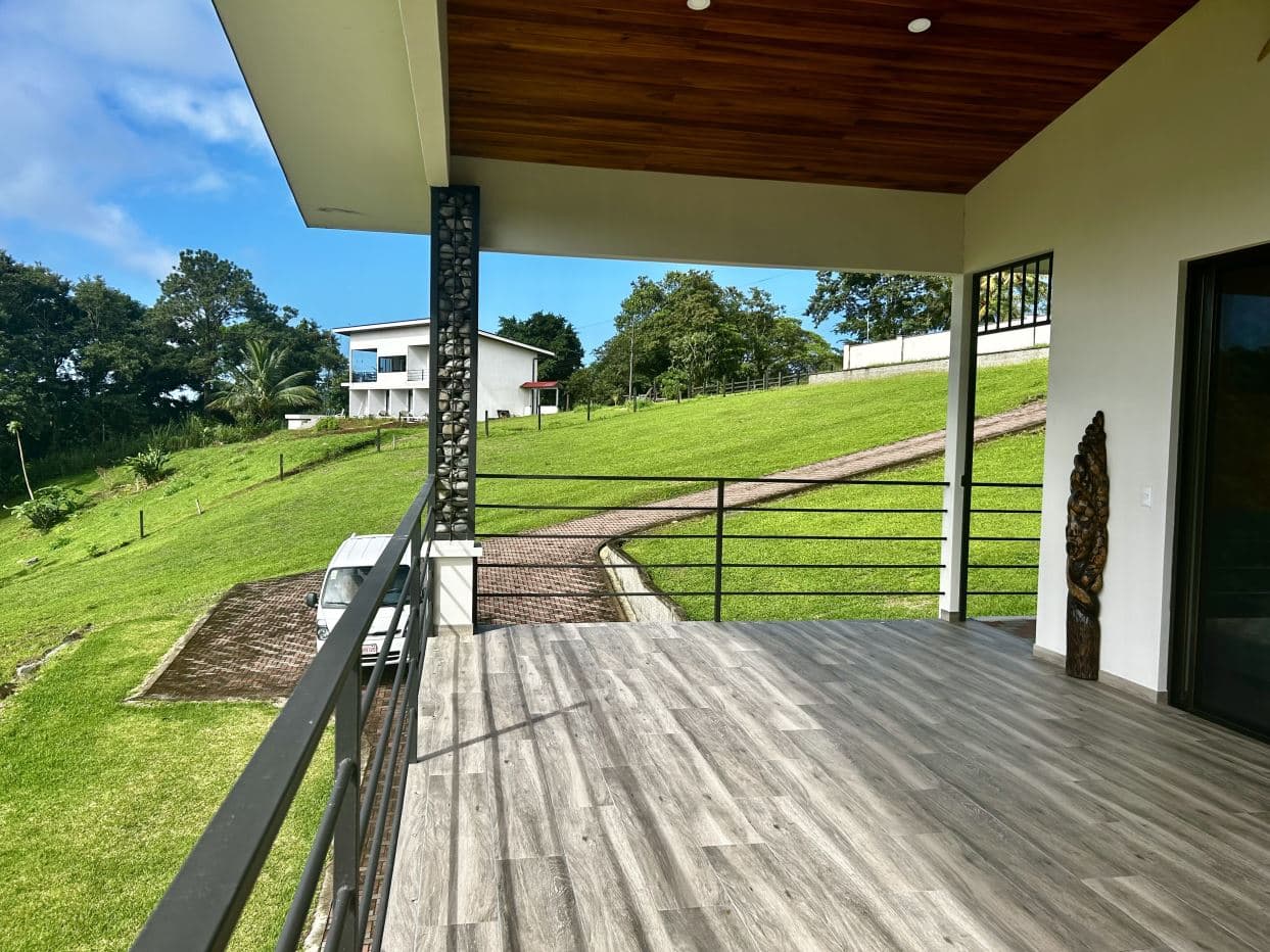 Turnkey Lakefront Home with Private Access, Expansion Potential, and Strong Rental Appeal in Nuevo Arenal, photo 21