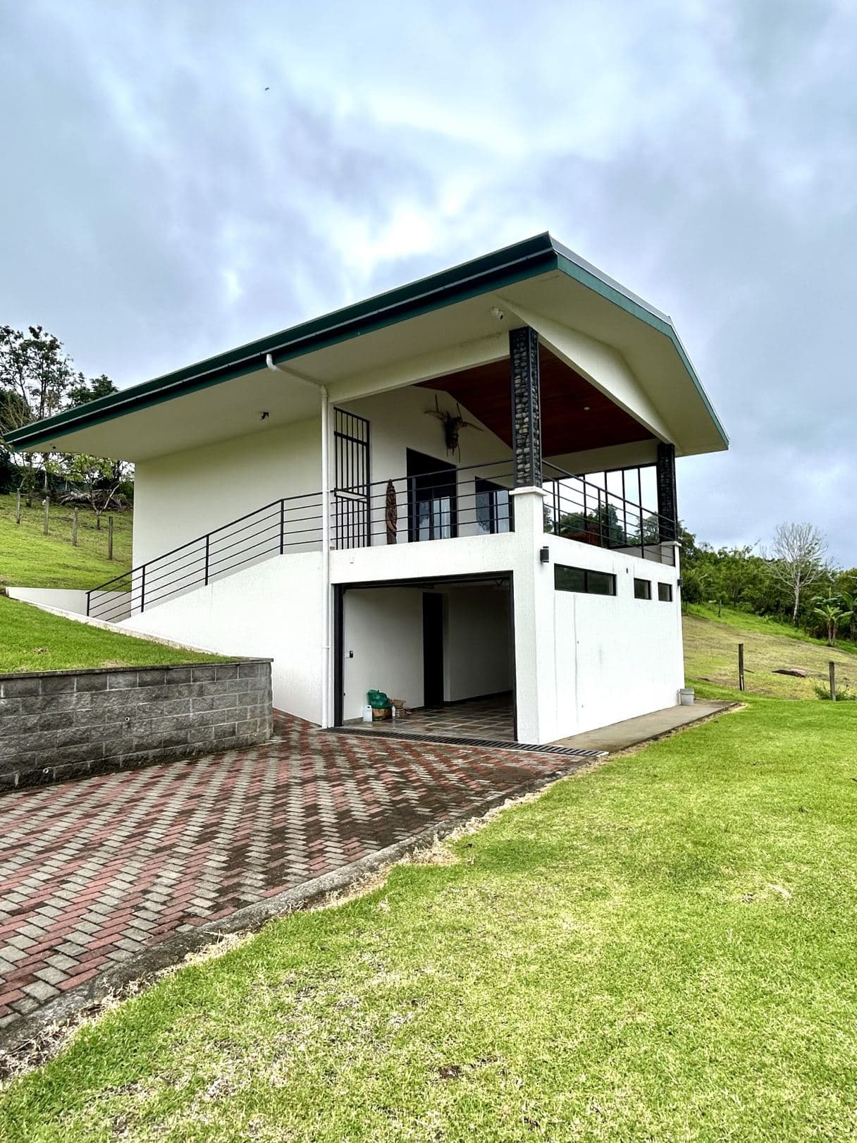 Turnkey Lakefront Home with Private Access, Expansion Potential, and Strong Rental Appeal in Nuevo Arenal