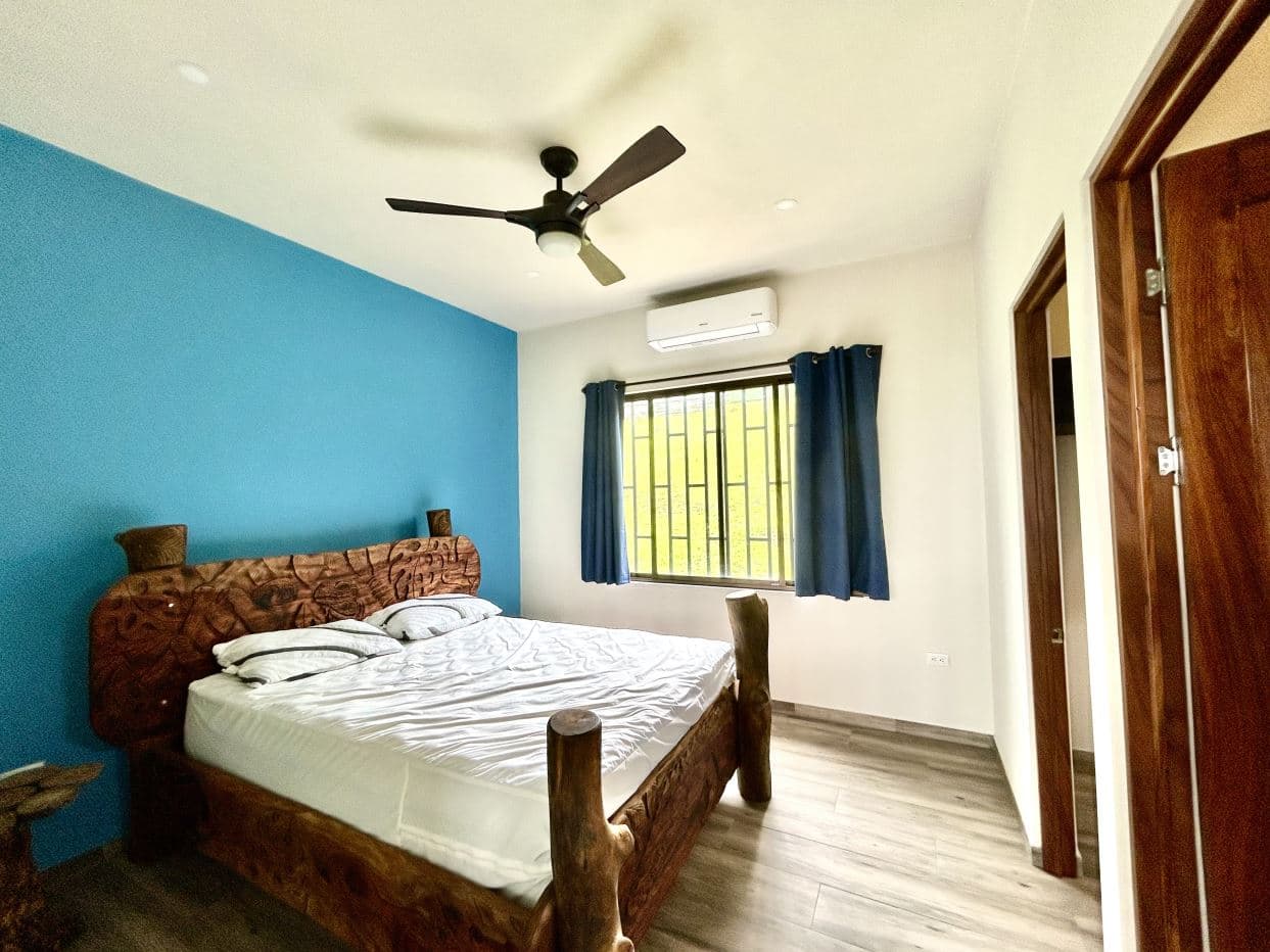 Turnkey Lakefront Home with Private Access, Expansion Potential, and Strong Rental Appeal in Nuevo Arenal, photo 12
