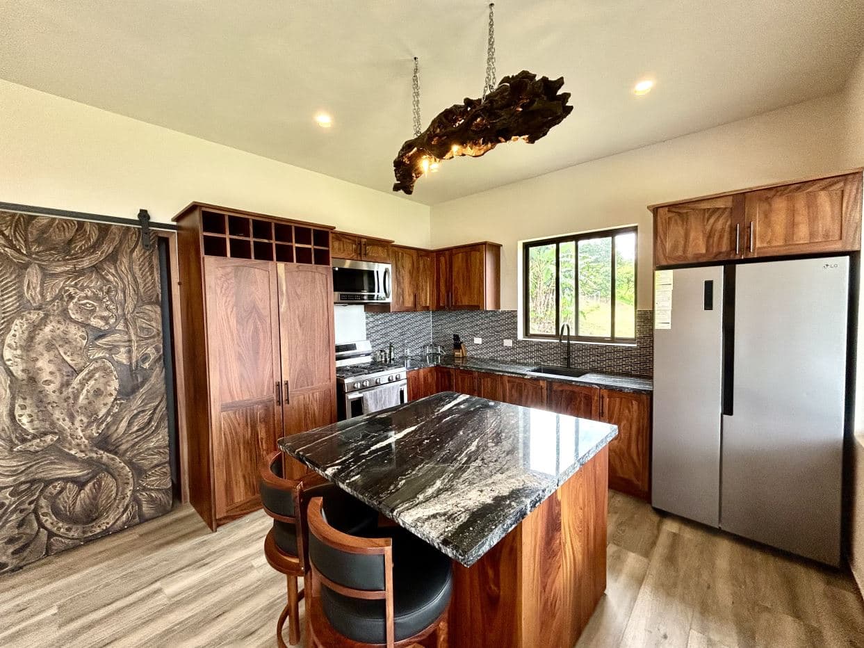 Turnkey Lakefront Home with Private Access, Expansion Potential, and Strong Rental Appeal in Nuevo Arenal, photo 5