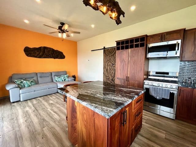 Turnkey Lakefront Home with Private Access, Expansion Potential, and Strong Rental Appeal in Nuevo Arenal, photo 8