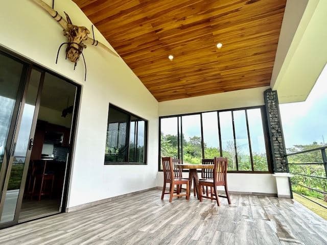 Turnkey Lakefront Home with Private Access, Expansion Potential, and Strong Rental Appeal in Nuevo Arenal, photo 18