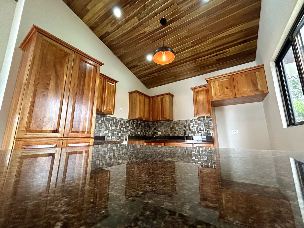 Modern Comfort Meets Small Town Charm- 2 Bedroom Renovated Home in Lake Arenal - SELLER FINANCING!, photo 4