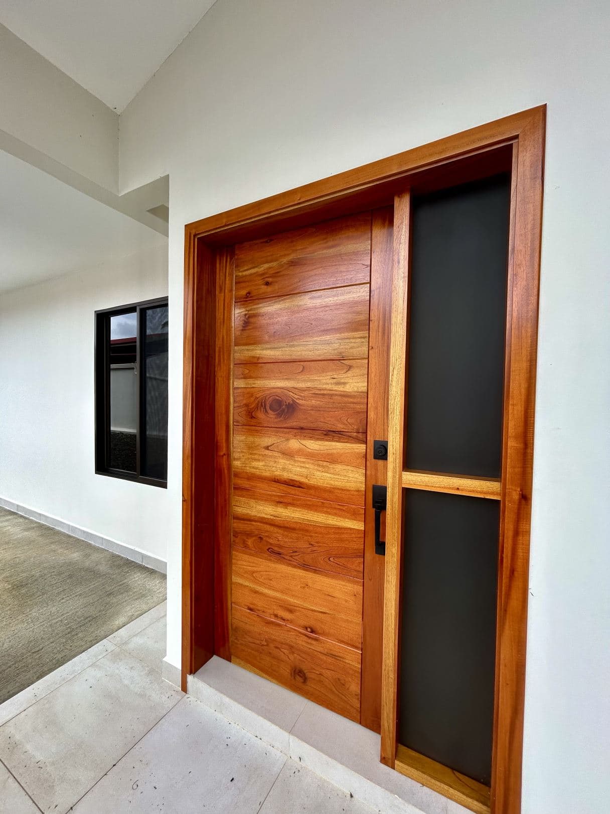 Modern Comfort Meets Small Town Charm- 2 Bedroom Renovated Home in Lake Arenal - SELLER FINANCING!, photo 2