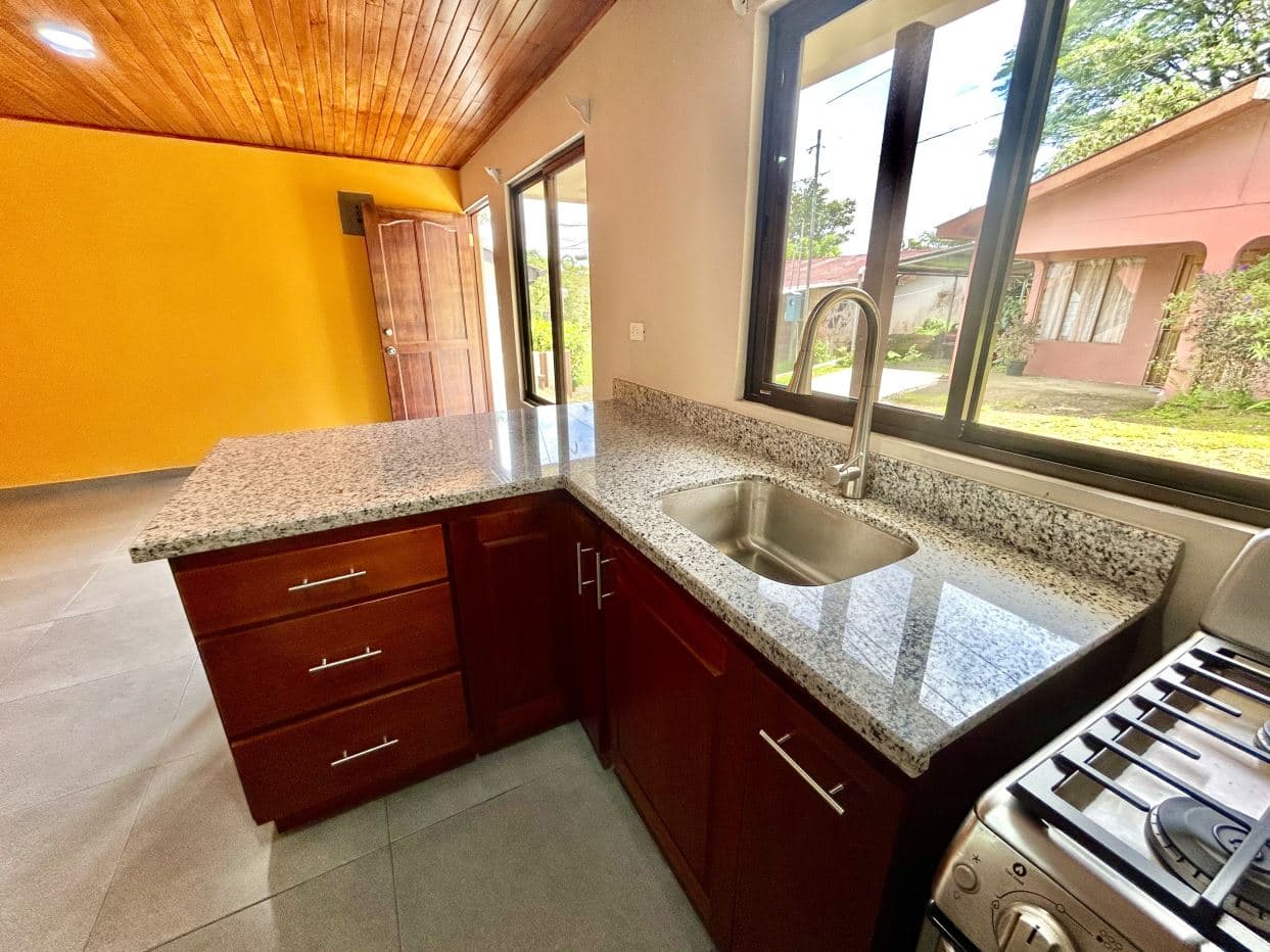Renovated & Modern 2 Bedroom Home in Nuevo Arenal - Great Starter, Rental or Retirement Option with SELLER FINANCING!, photo 5