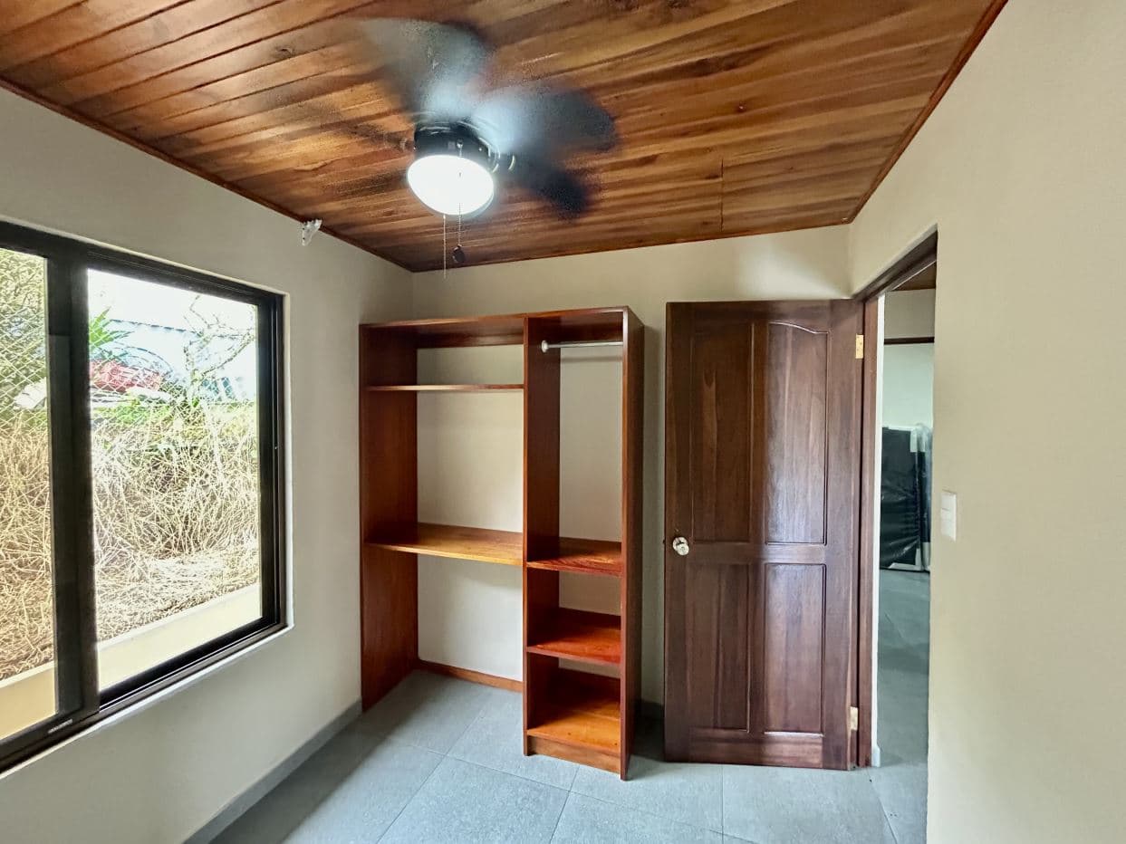 Renovated & Modern 2 Bedroom Home in Nuevo Arenal - Great Starter, Rental or Retirement Option with SELLER FINANCING!, photo 12