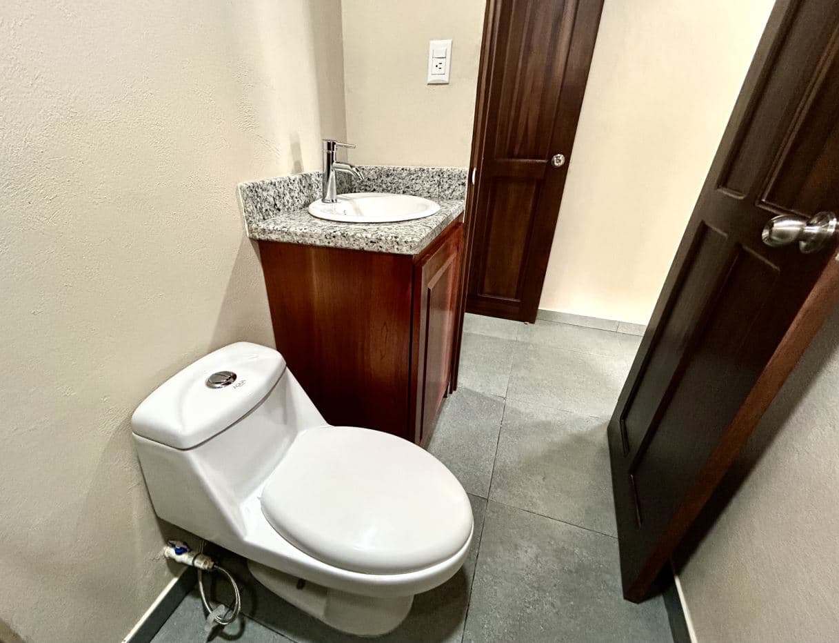 Renovated & Modern 2 Bedroom Home in Nuevo Arenal - Great Starter, Rental or Retirement Option with SELLER FINANCING!, photo 14