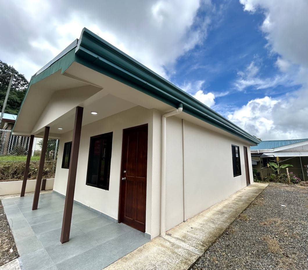 Renovated & Modern 2 Bedroom Home in Nuevo Arenal - Great Starter, Rental or Retirement Option with SELLER FINANCING!
