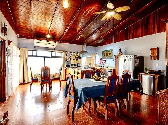 Lake Arenal Retreat - Spacious 4 Bedroom Home, Guesthouse with Income Potential at a Competitive Price, photo 8