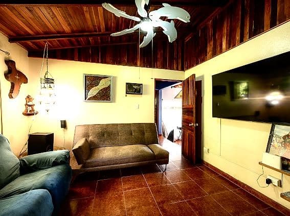 Lake Arenal Retreat - Spacious 4 Bedroom Home, Guesthouse with Income Potential at a Competitive Price, photo 13