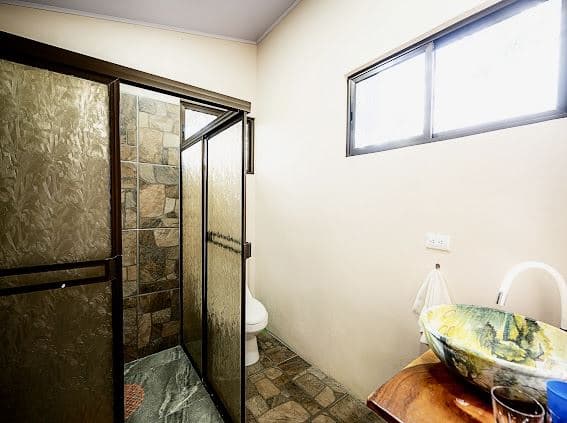 Lake Arenal Retreat - Spacious 4 Bedroom Home, Guesthouse with Income Potential at a Competitive Price, photo 33