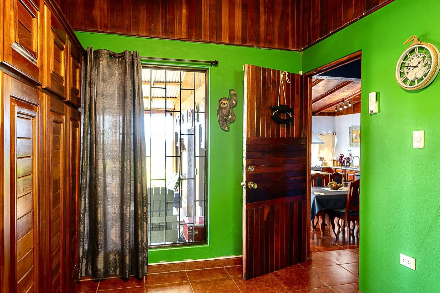 Lake Arenal Retreat - Spacious 4 Bedroom Home, Guesthouse with Income Potential at a Competitive Price, photo 15