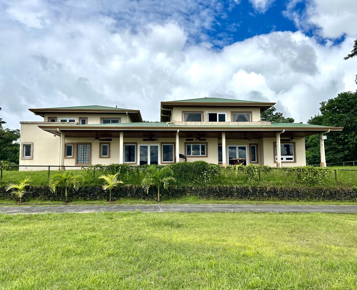 Luxury Lakefront Home with Guest Suite and Panoramic Lake Arenal Views - Lake Paradise Nuevo Arenal, photo 5