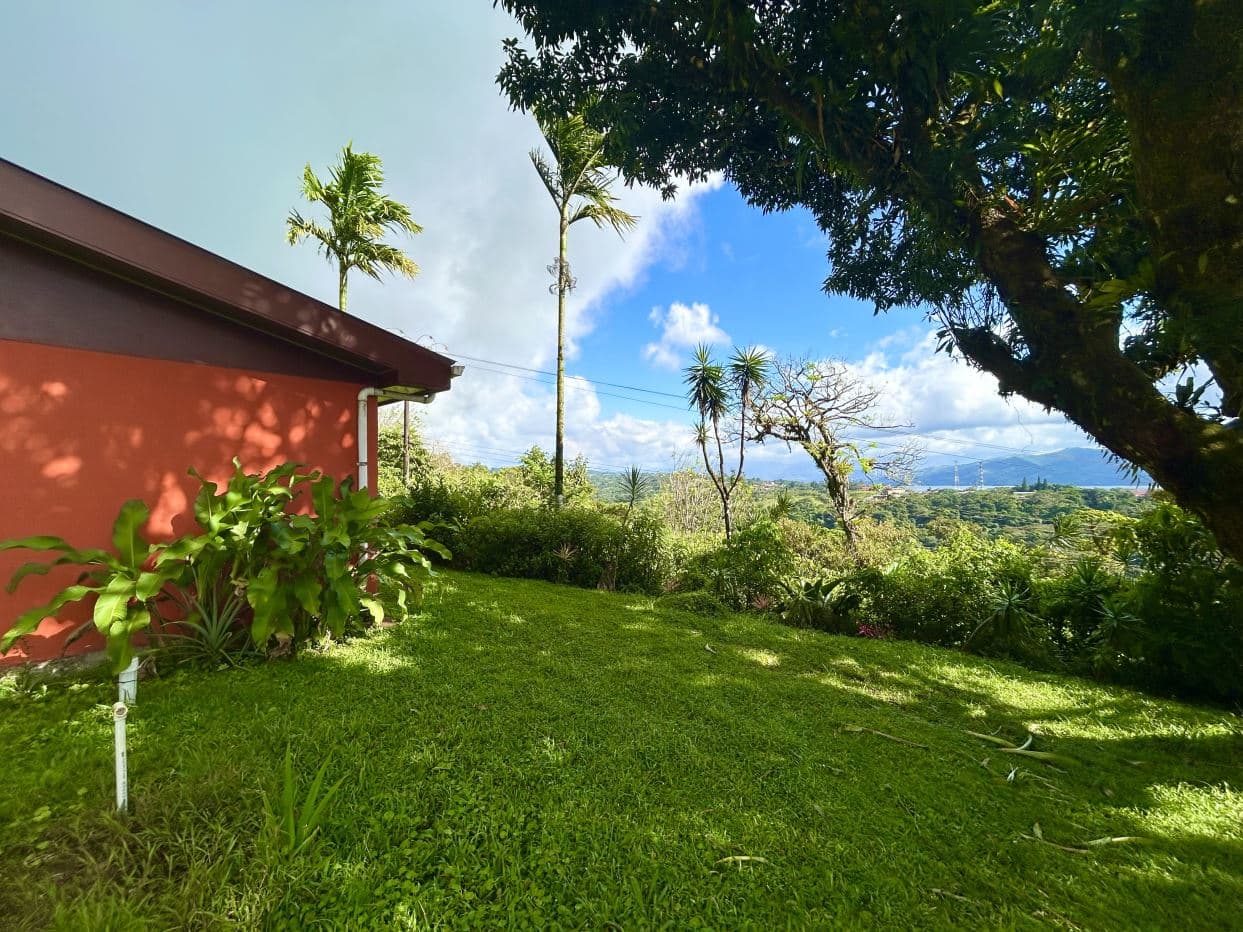 Charming Hillside Cottage on 1.4 Acres with Panoramic Lake Arenal Views and Development Potential, Guanacaste, Costa Rica, photo 21