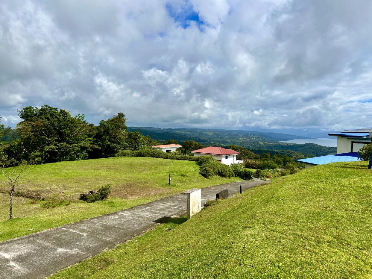 Lakeview Estate Lot 19 in Santa Elena Gated Community in Lake Arenal, Guanacaste Costa Rica, photo 8