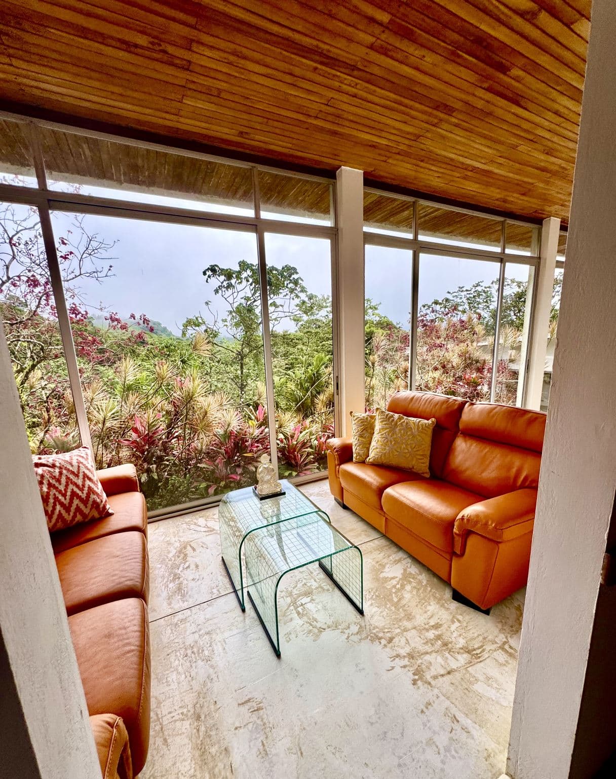 Striking Contemporary Lake Arenal Estate with California-Inspired Design and Arenal Volcano & Lake Views, photo 7