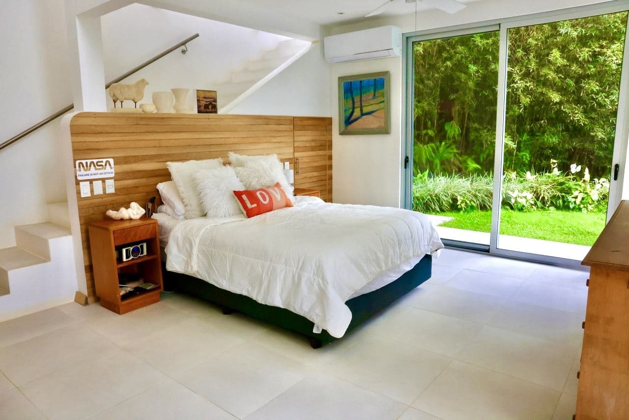 Striking Contemporary Lake Arenal Estate with California-Inspired Design and Arenal Volcano & Lake Views, photo 13