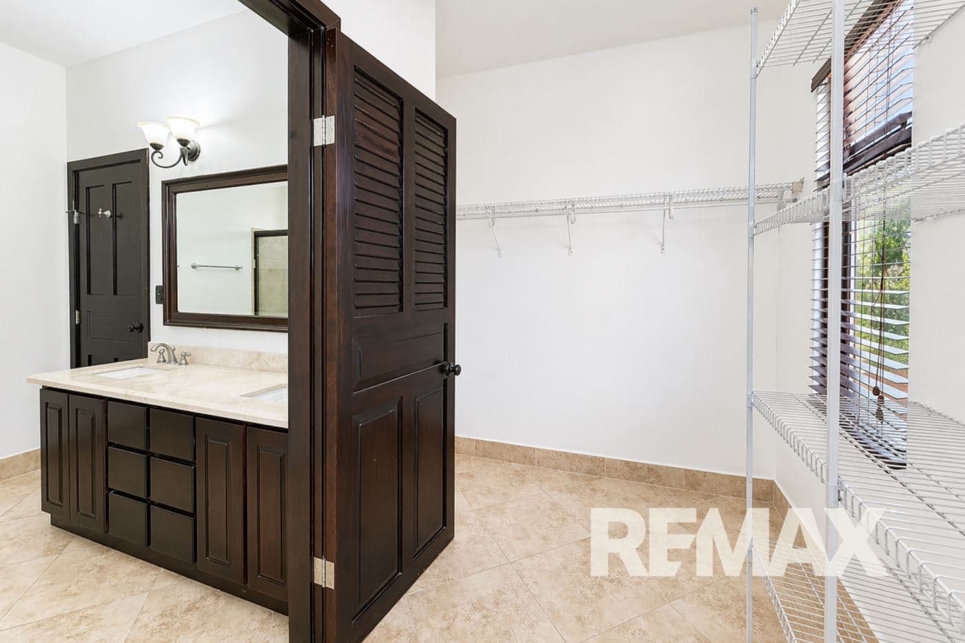 Panoramic Lake Arenal View 3 BR 3BA Home in Exclusive Gated Community with Pool, photo 22