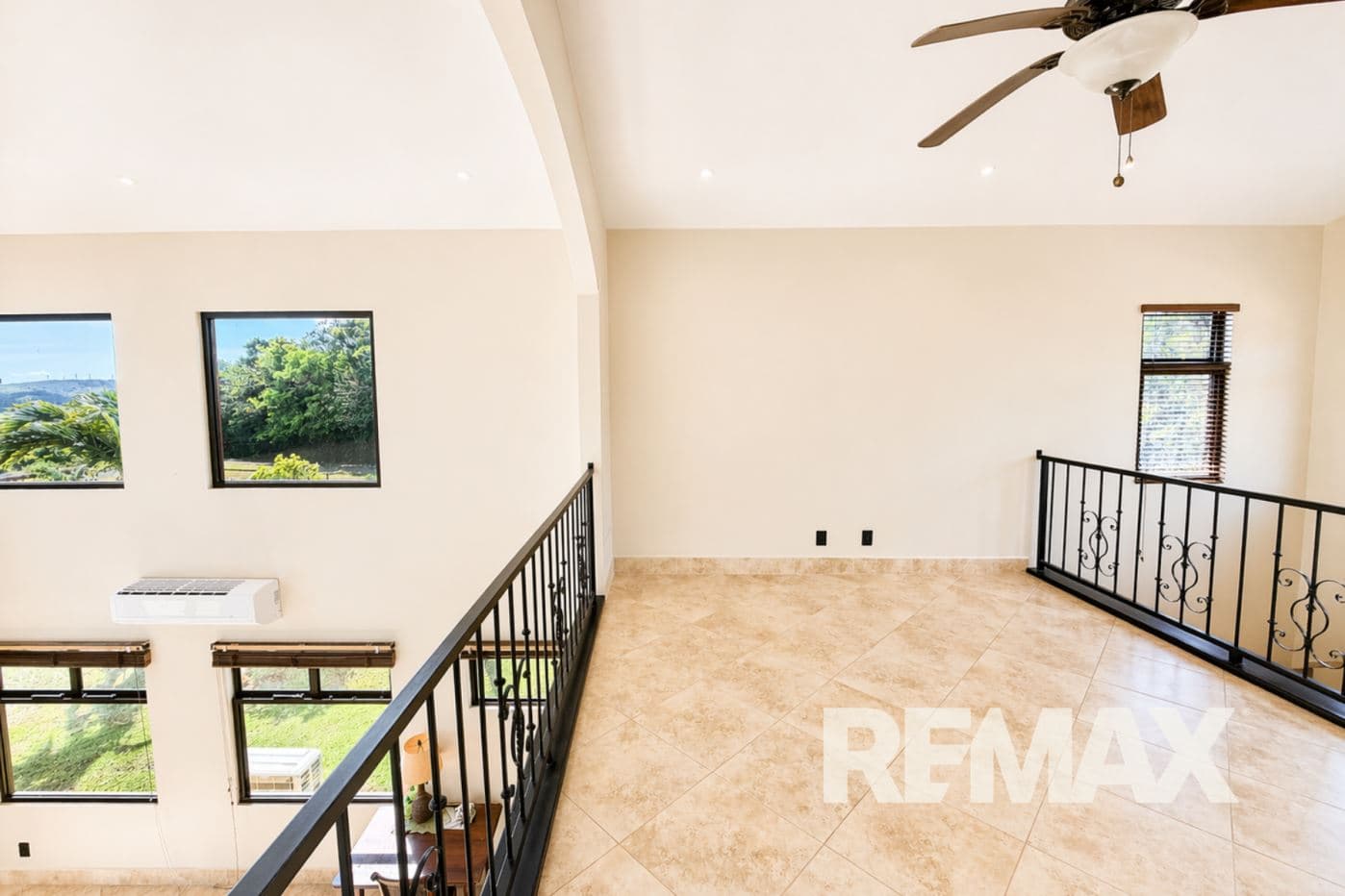 Panoramic Lake Arenal View 3 BR 3BA Home in Exclusive Gated Community with Pool, photo 12