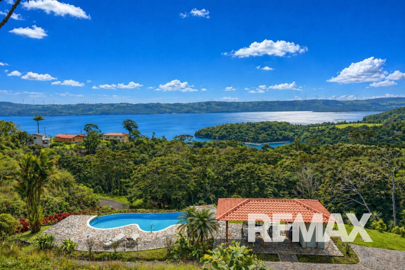 Panoramic Lake Arenal View 3 BR 3BA Home in Exclusive Gated Community with Pool, photo 25