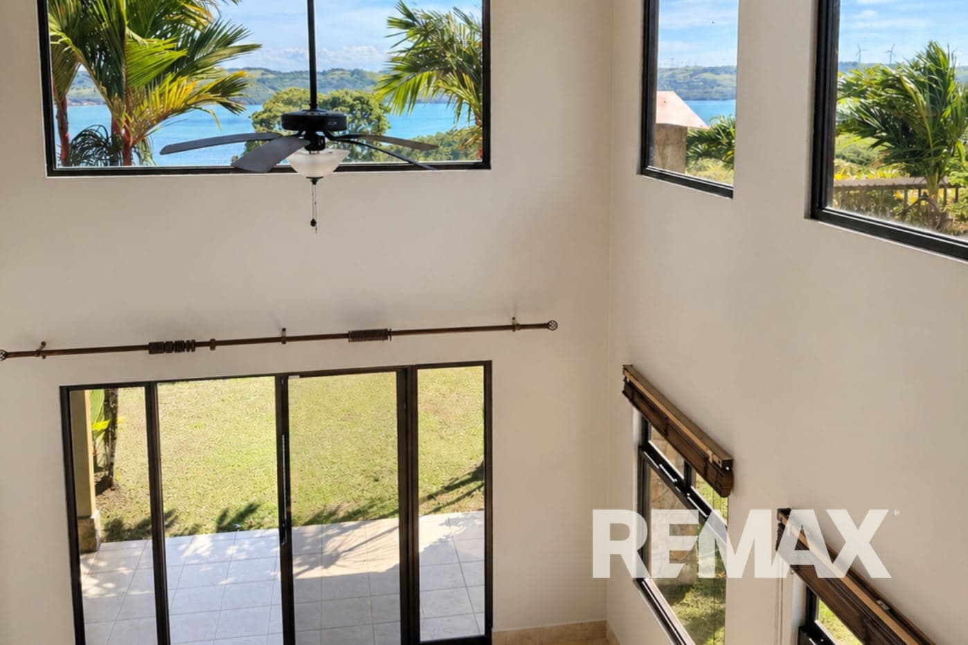 Panoramic Lake Arenal View 3 BR 3BA Home in Exclusive Gated Community with Pool, photo 8