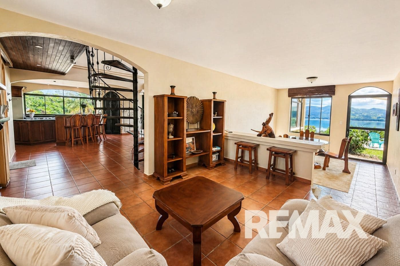 Lake Arenal Guanacaste Luxury Estate | 9 Bedrooms, Guest House, Infinity Pool & Workshop | Villa Alba Nueva, photo 19