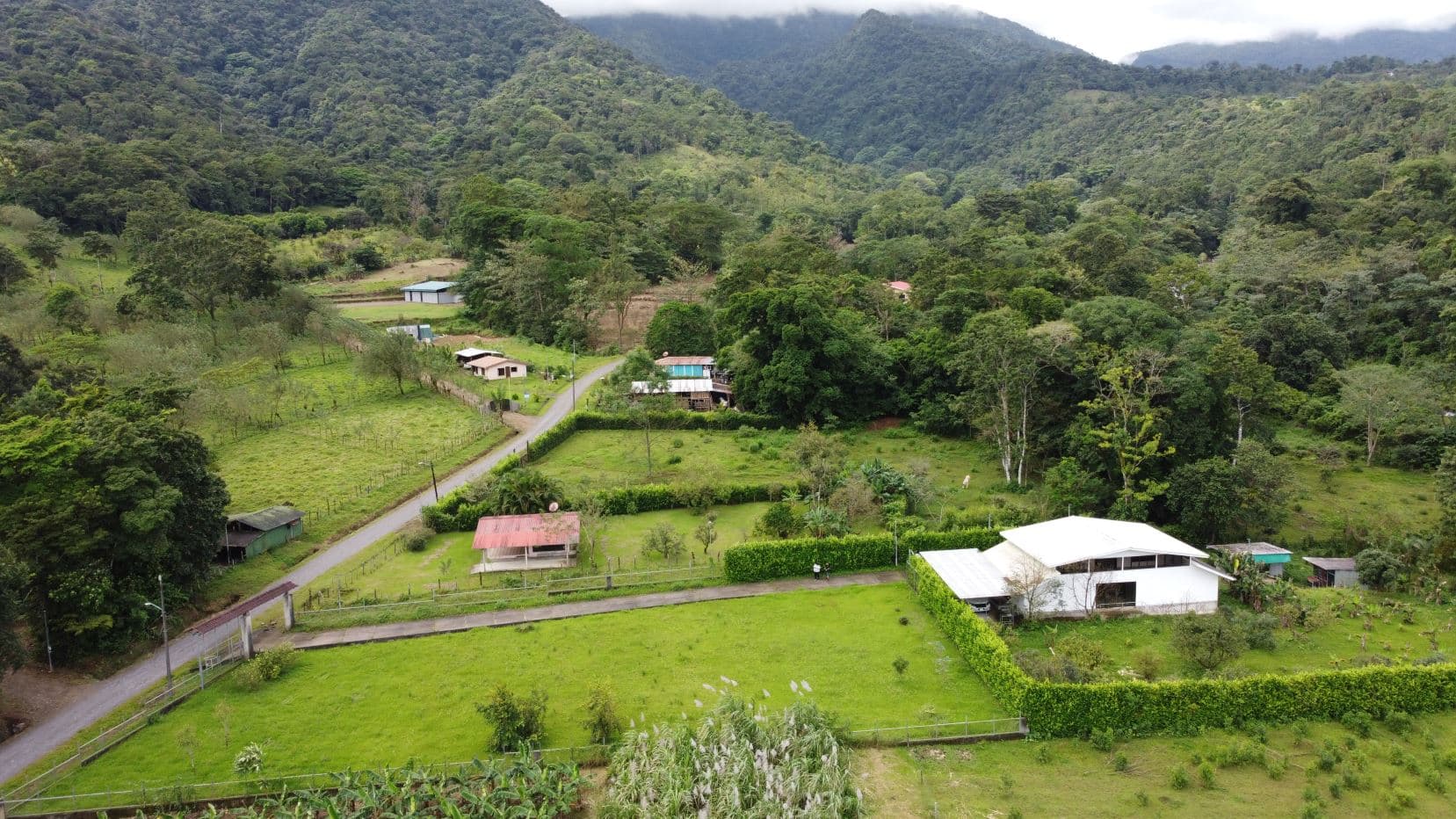 Quinta Bijagua Views of Tenorio Volcano, photo 4