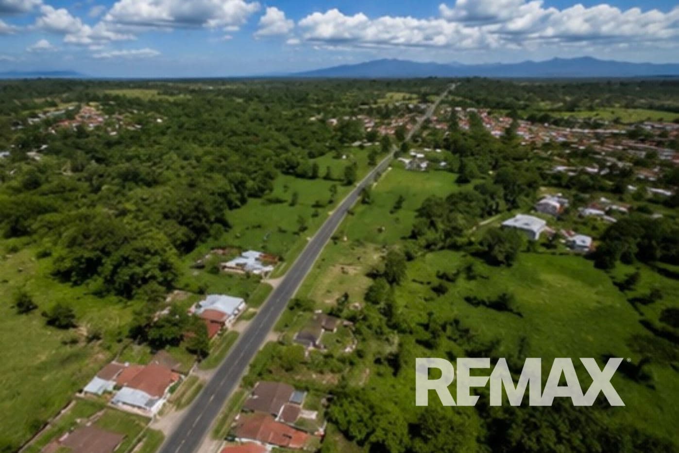 Estate Investment Opportunity in Downtown Upala, photo 3