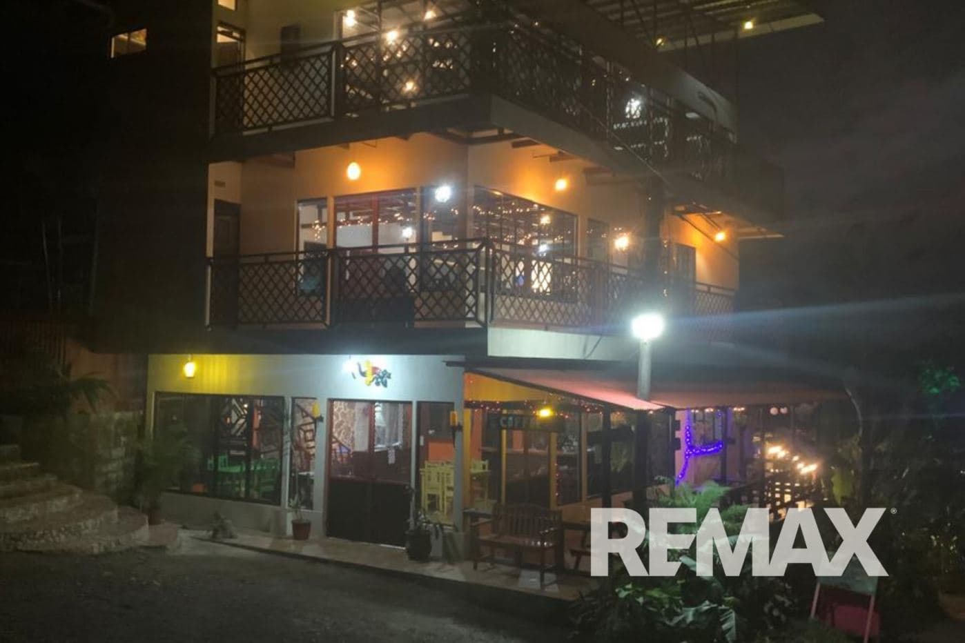 La Fortuna Boutique Hotel for Sale w Volcano Views, photo 16