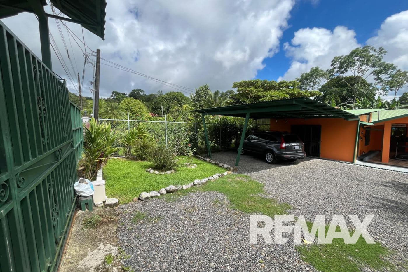 PRICE DROPPED $149K to $135K Tropical 3 bedroom 2 bathroom Private Oasis Near La Fortuna, photo 4