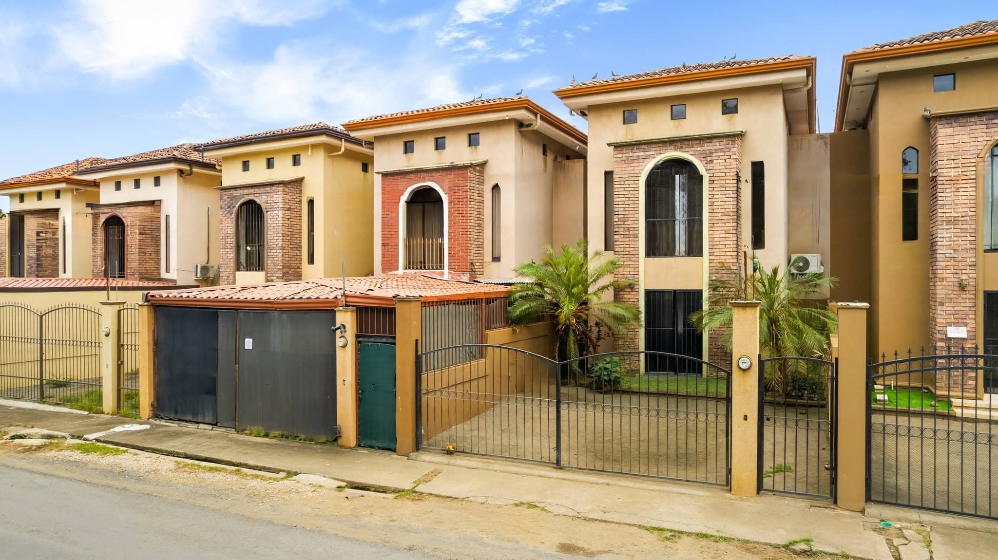 Isabel Condo, Steps from Playas del Coco